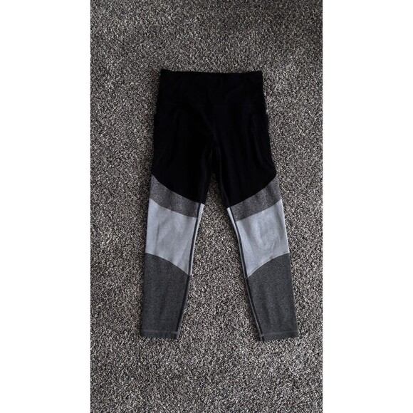 Athlete Salutation Modblock Black 7/8 Length Leggings Size Small - Picture 6 of 6